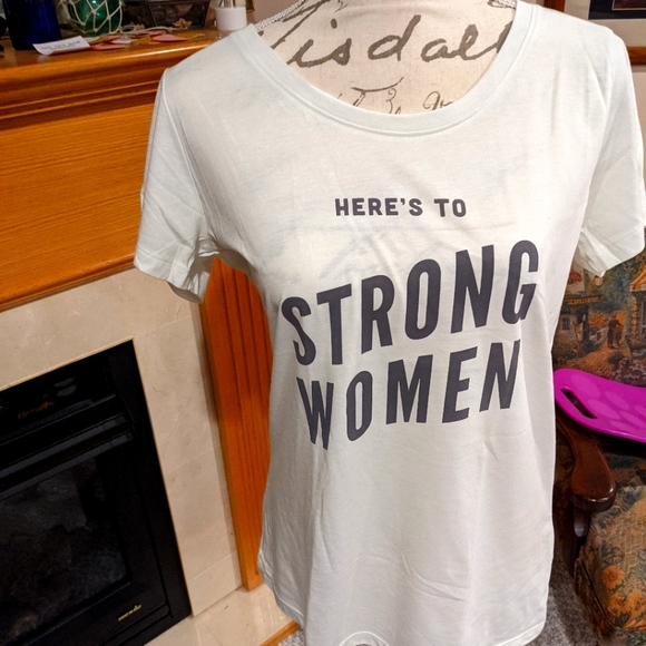 The Bee & the Fox Tops - 🆕 Strong Women Tshirt